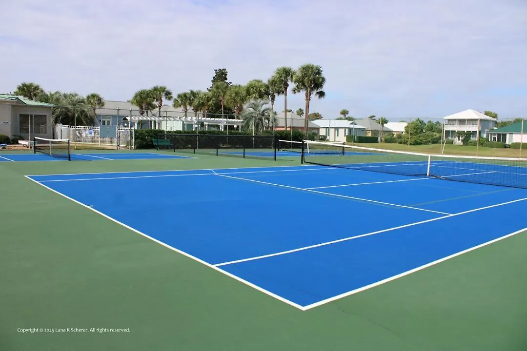 Pet Friendly Gulf Front Oasis With Beach Service Destin 0*,