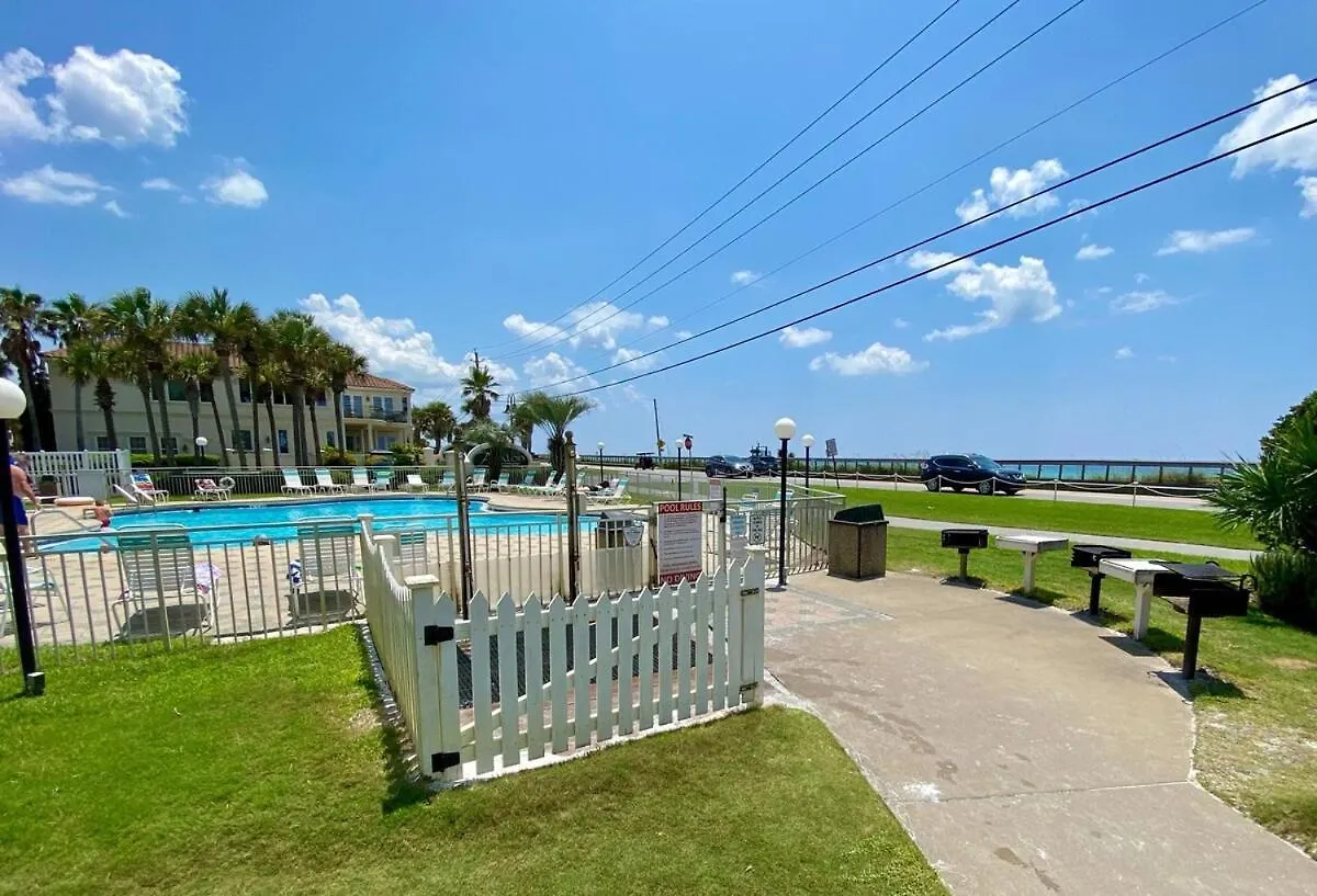 Apartment Pet Friendly Gulf Front Oasis With Beach Service Destin