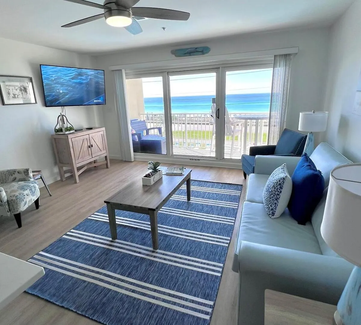 Pet Friendly Gulf Front Oasis With Beach Service Destin Apartment